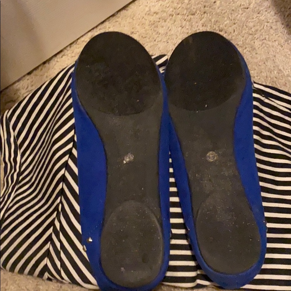 Shoes - Picture 2 of 3